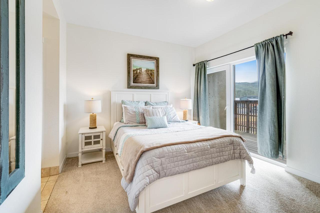 Apartamento Serenity By The Sea Rockaway Beach Exterior foto